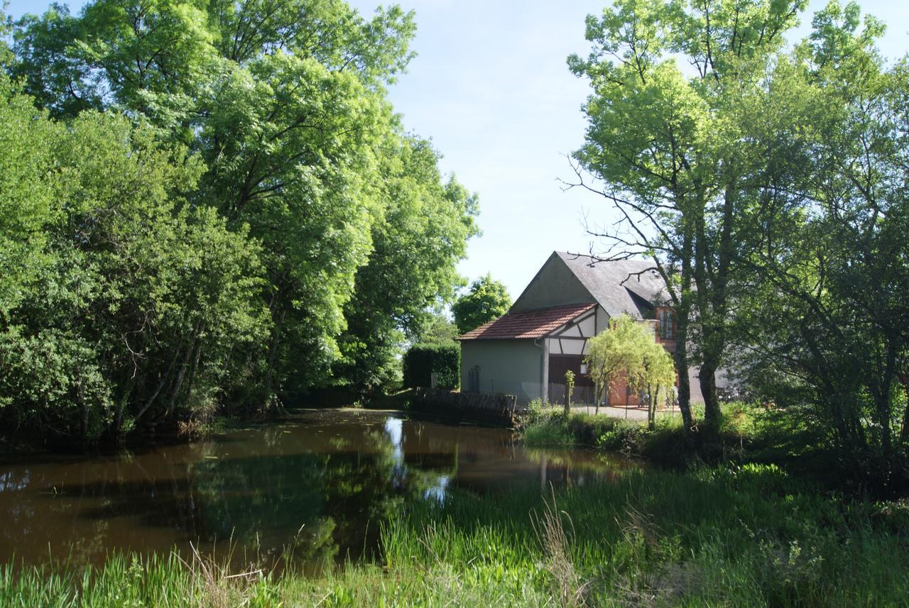Le Lac Aux Fees Henrichemont Ngoại thất bức ảnh